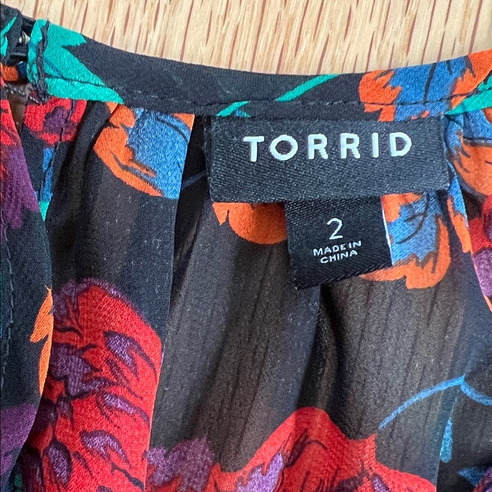 Torrid 2X Floral Maxi Dress with Lace Sleeves. - Picture 9 of 12